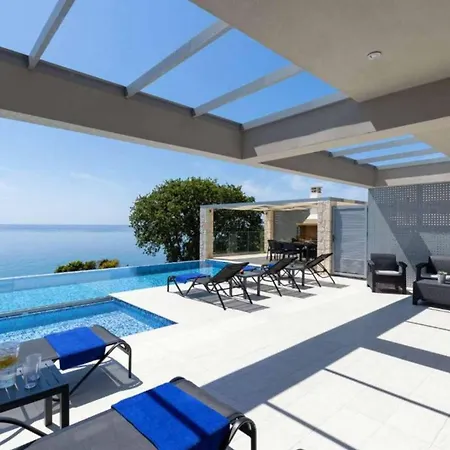 Villa Alkyoni Paramonas *