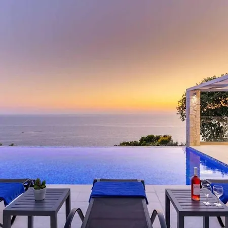 Alkyoni Villa